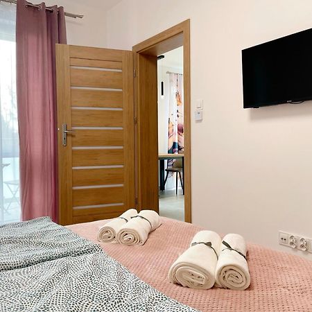 Premium Apartment - Red Rose - Self Check-In Rzeszow Luaran gambar