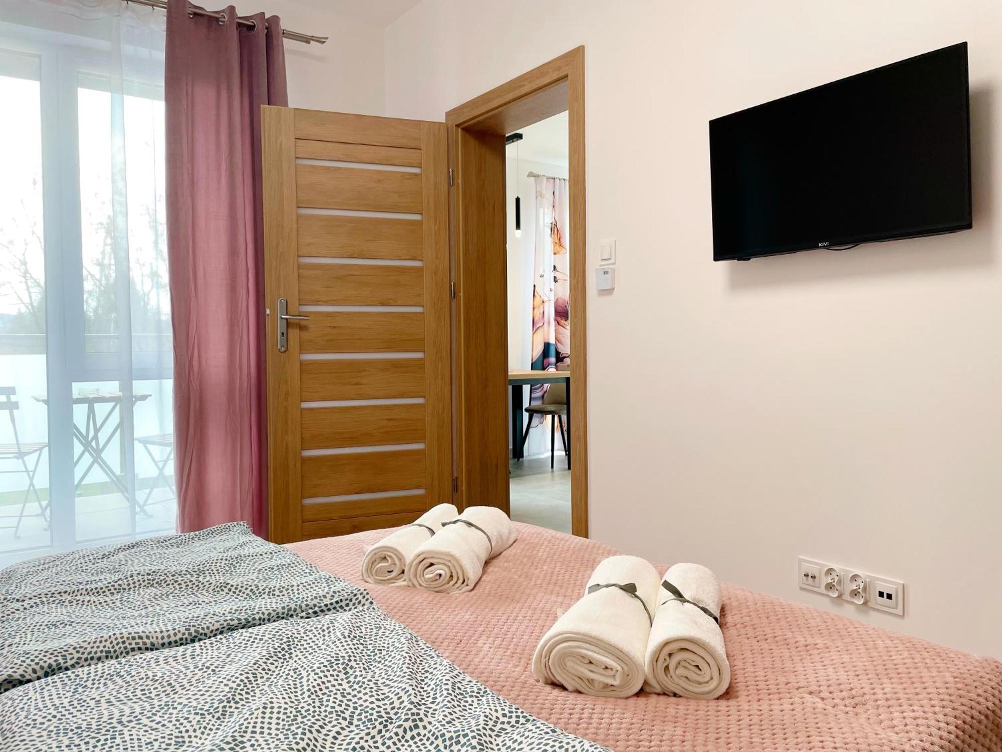 Premium Apartment - Red Rose - Self Check-In Rzeszow Luaran gambar