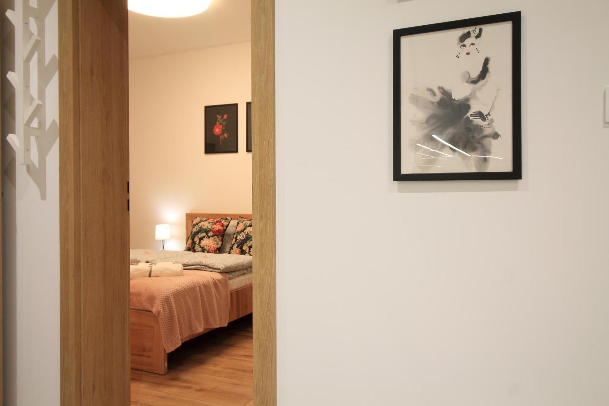 Premium Apartment - Red Rose - Self Check-In Rzeszow Luaran gambar