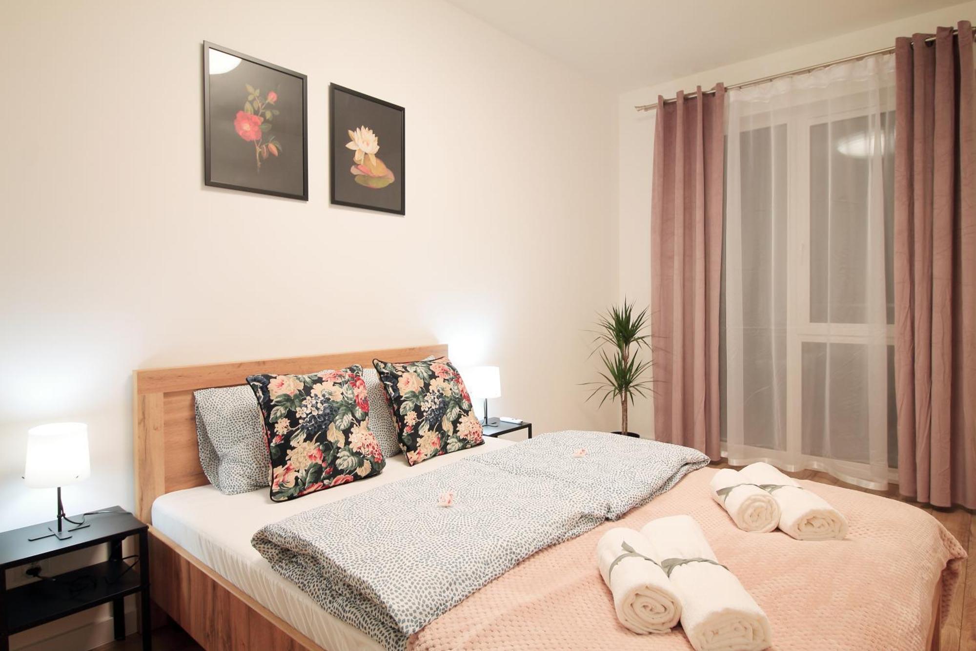 Premium Apartment - Red Rose - Self Check-In Rzeszow Luaran gambar